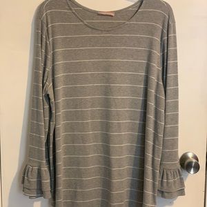 Women’s LS Top with Ruffle Wrist